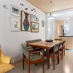 Stylists Light-Filled Newtown Family Home