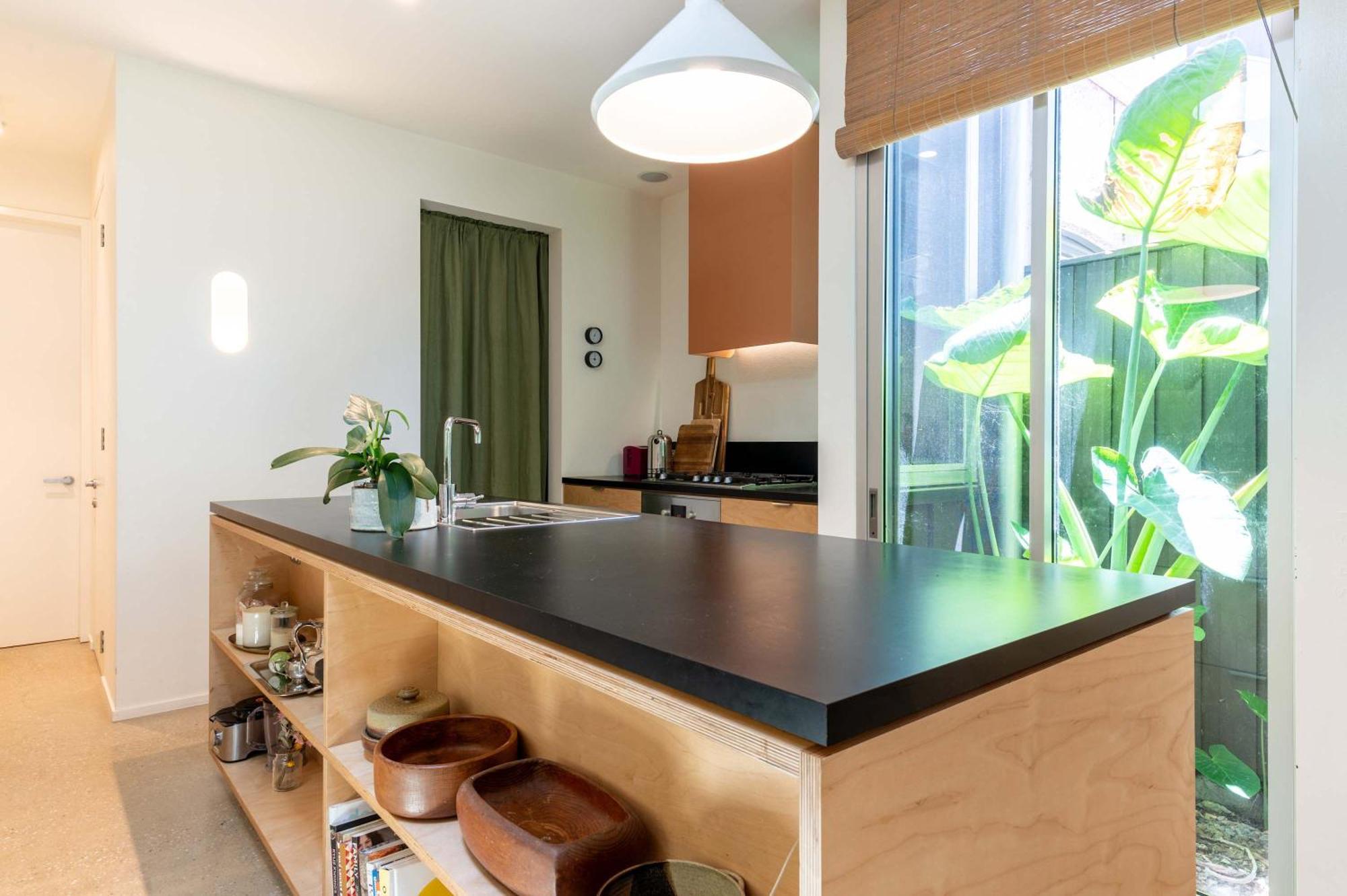 Stylists Light-filled Newtown Family * Sydney
